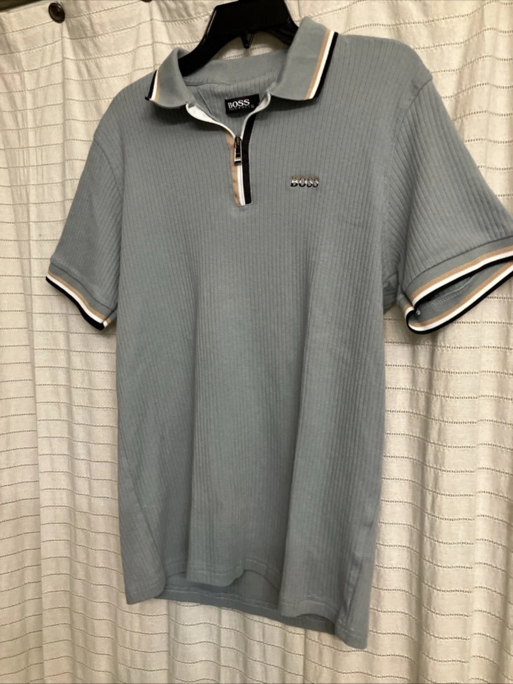 Hugo Boss Men's Short Sleeve Ribbed Polo Zip Neck Gray Black And Tan Sz L/XL EUC